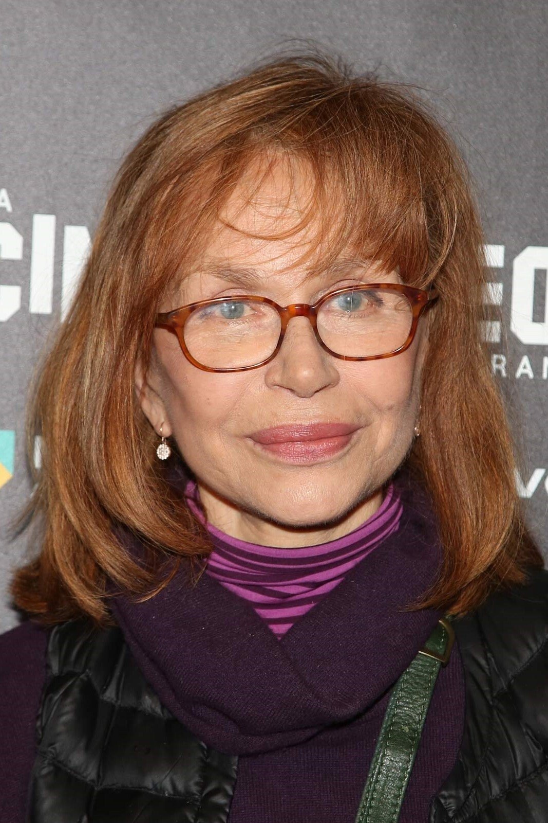 Elizabeta Depardjë backdrop