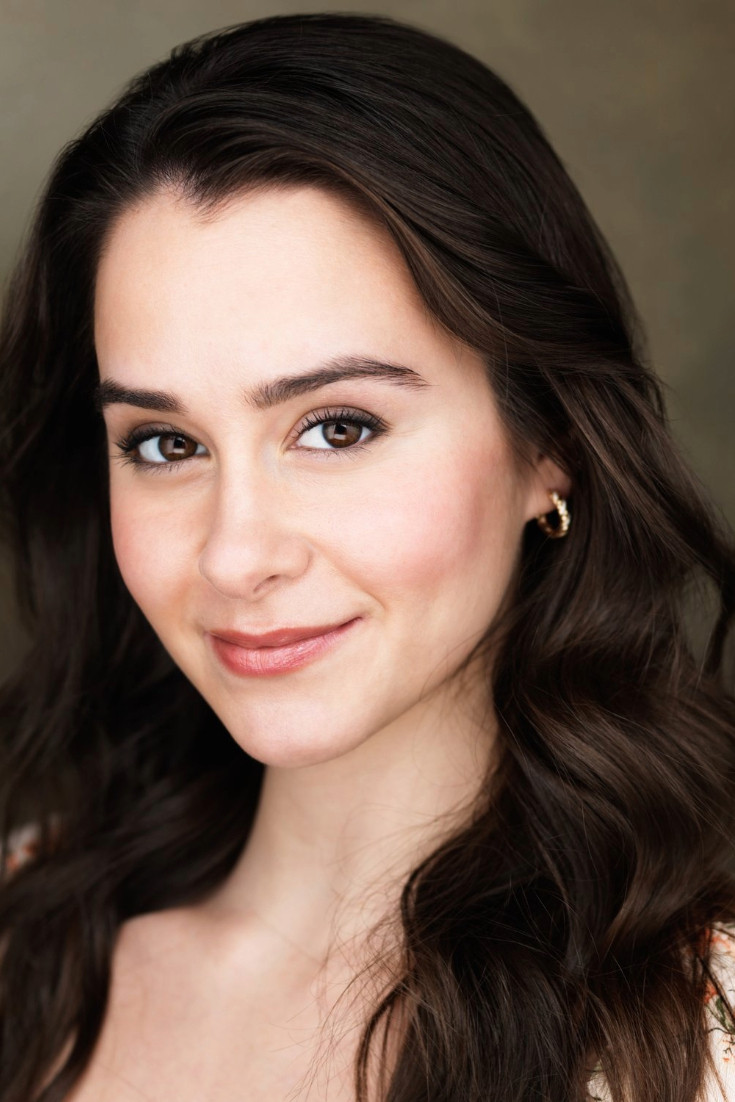 Victoria Mirrer backdrop