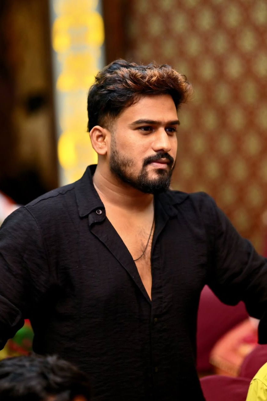 Bunty R Samal backdrop