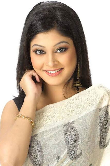 Sarika Sabrin backdrop