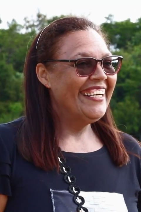 Vanda Pinafre de Oliveira backdrop