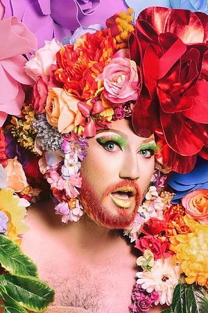 Pura Luka Vega backdrop