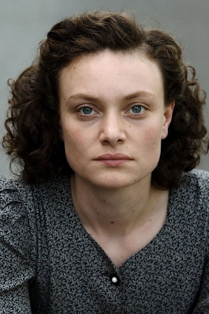 Alina Heipe backdrop