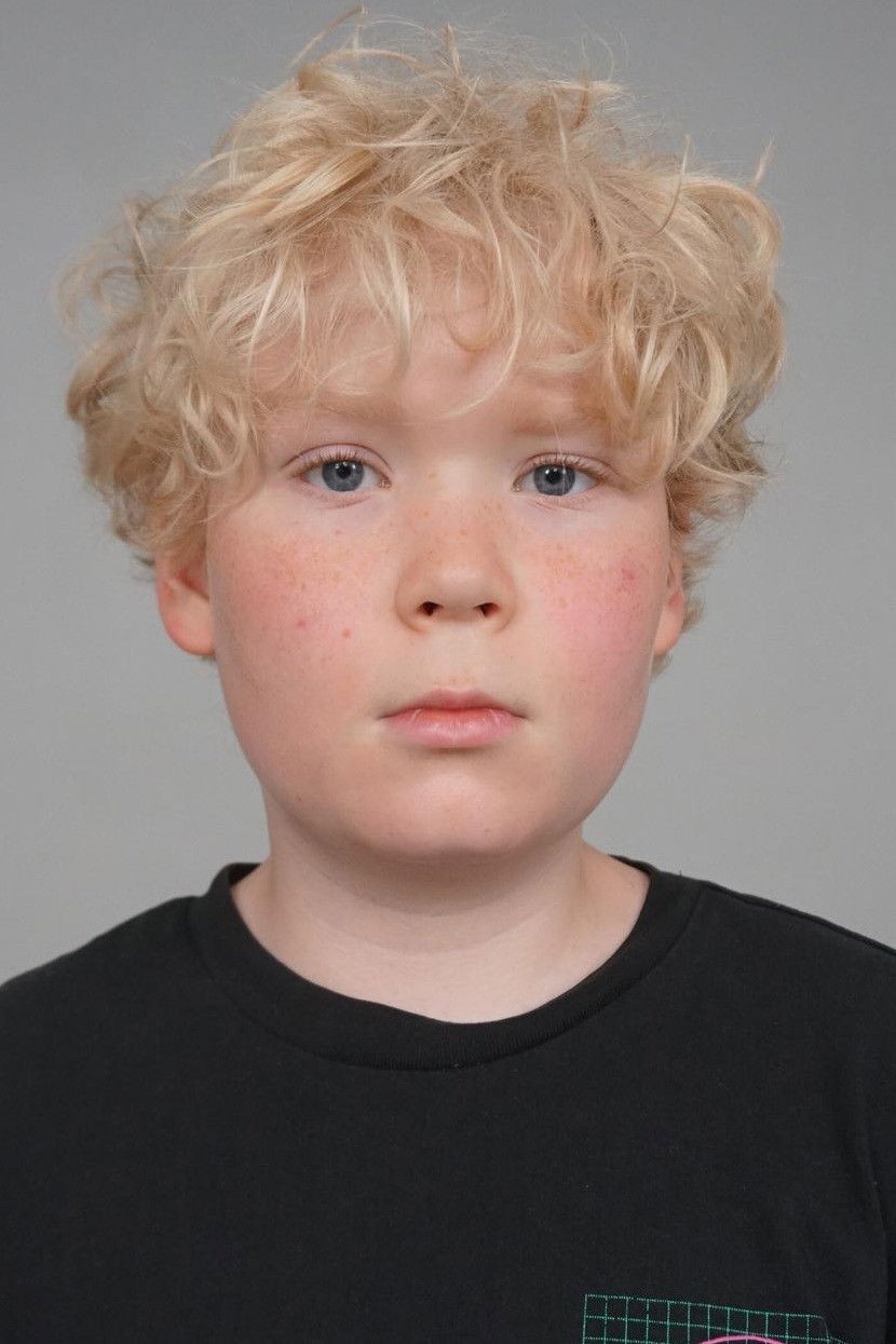 Robert Aleksander Peets backdrop