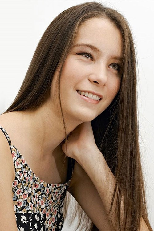 Ellie Wallwork backdrop