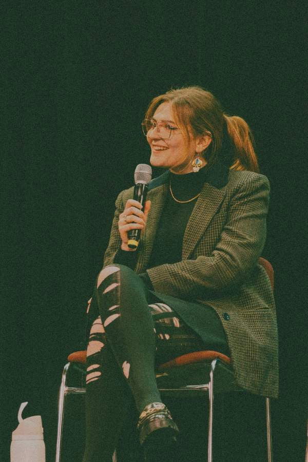 Hannah Scout Dunaway backdrop