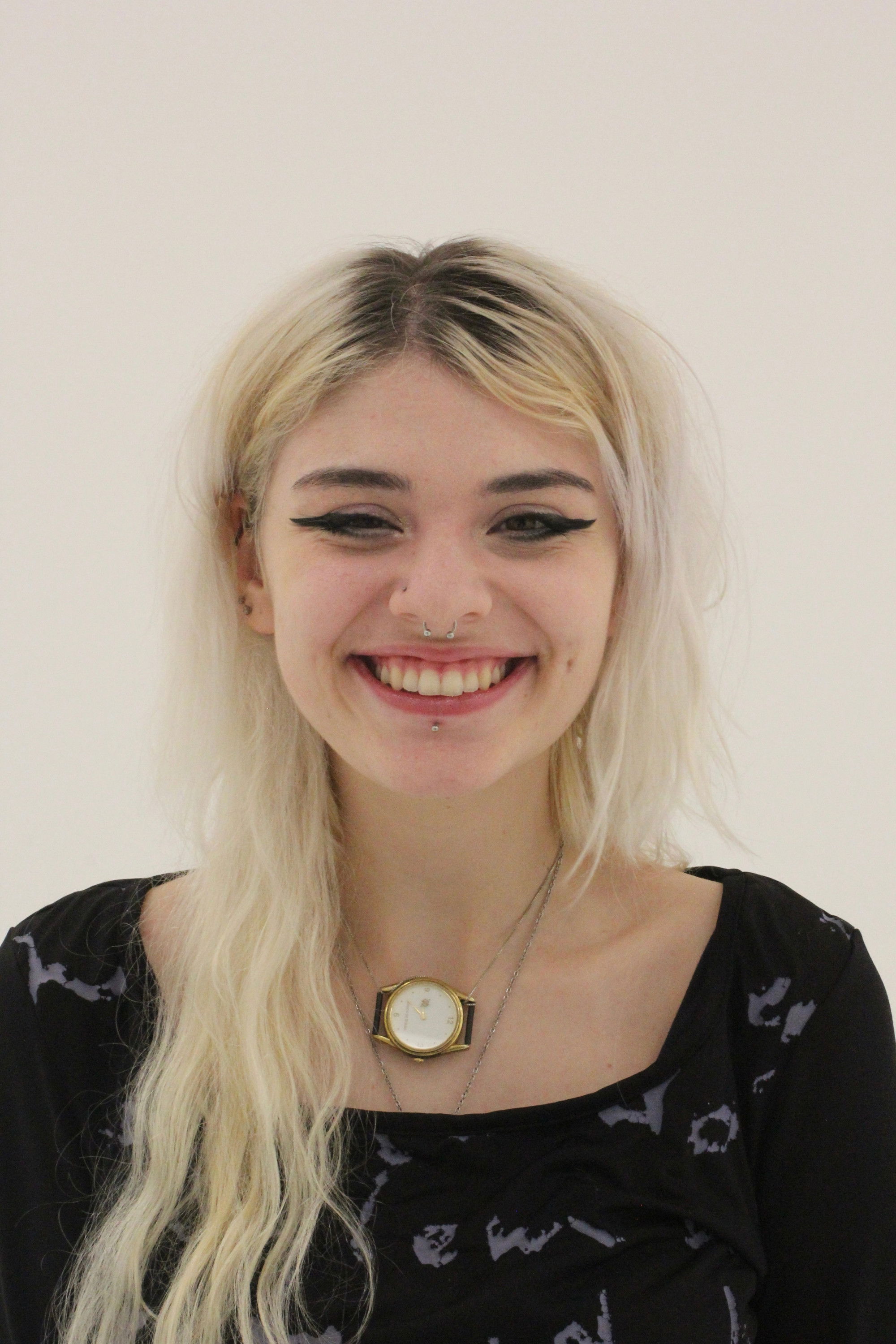 Bruna Drozda backdrop