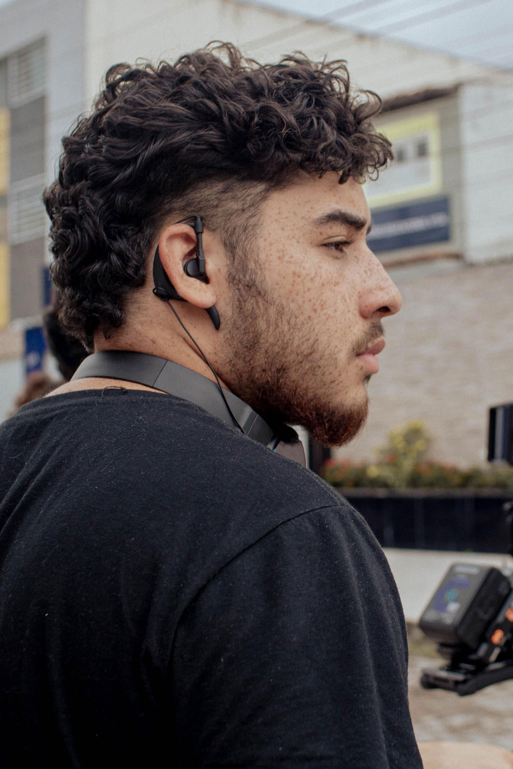 João Oliveira backdrop