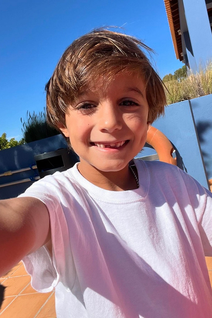 Rodrigo Costa backdrop