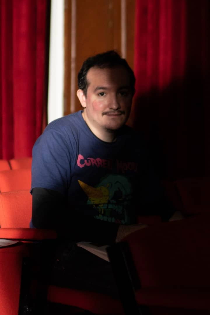 Gerardo Arias backdrop