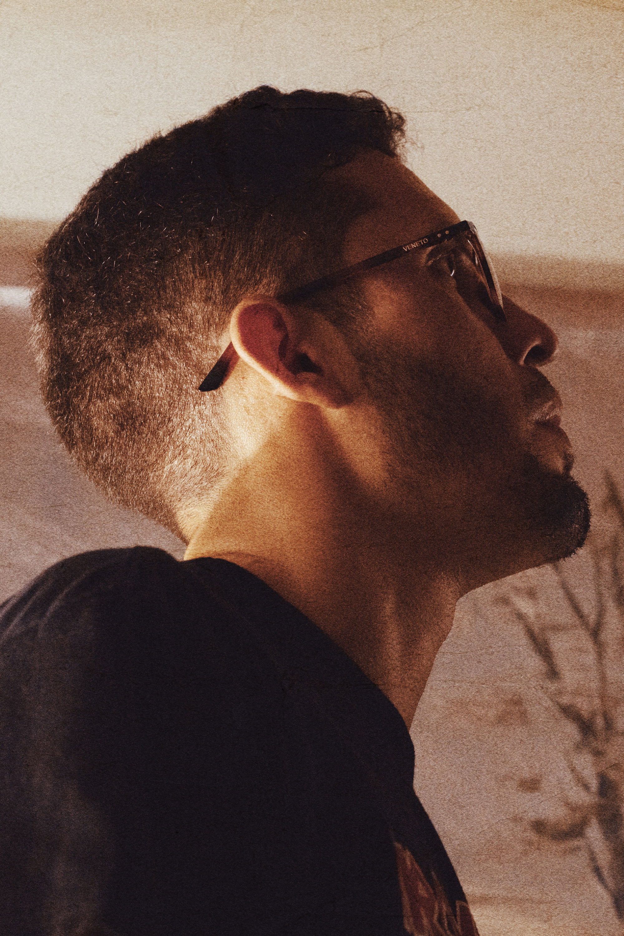 Ricardo Zambrano backdrop