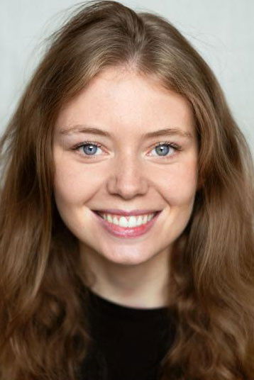 Manon Schraen backdrop