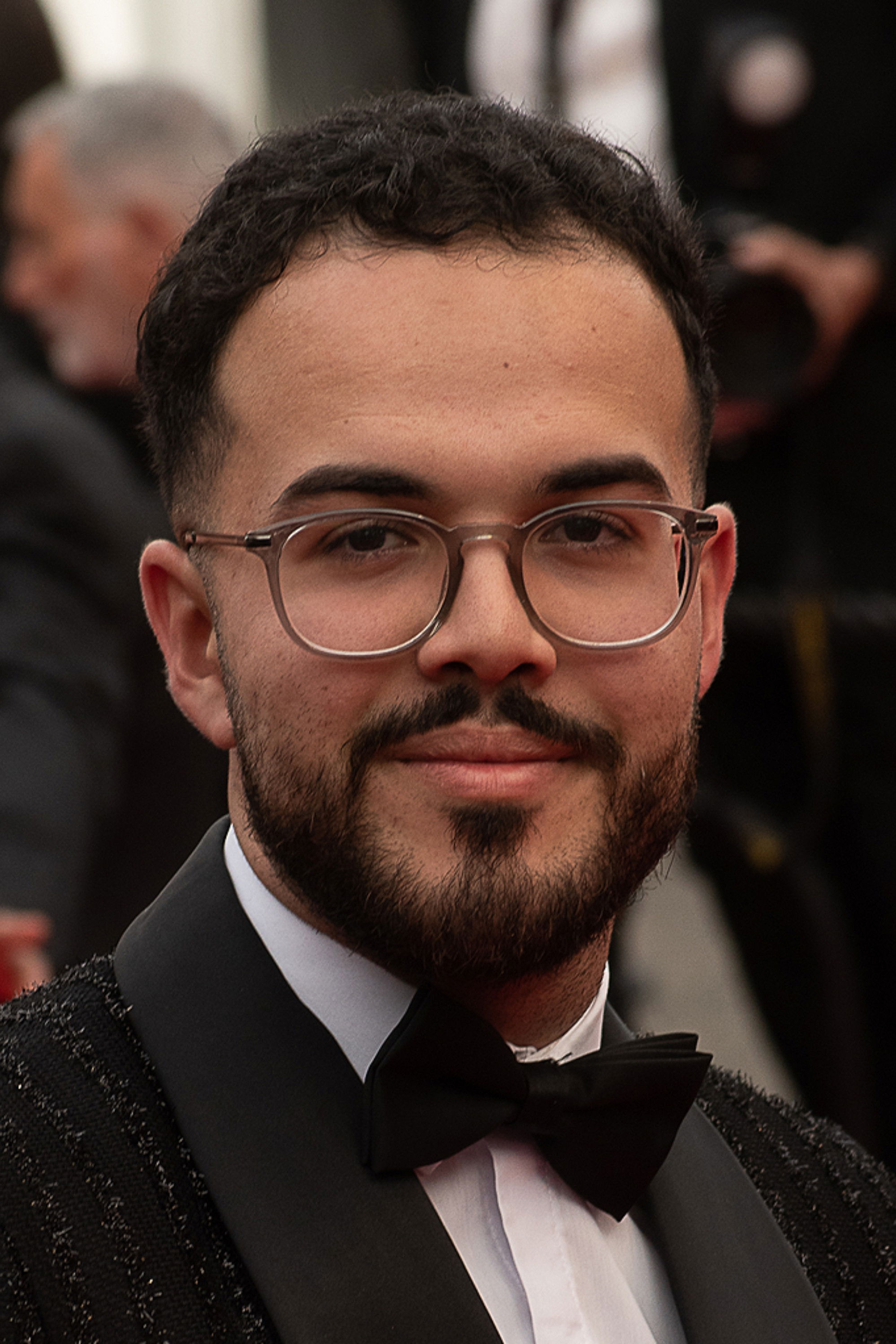 Rayen Hediji backdrop