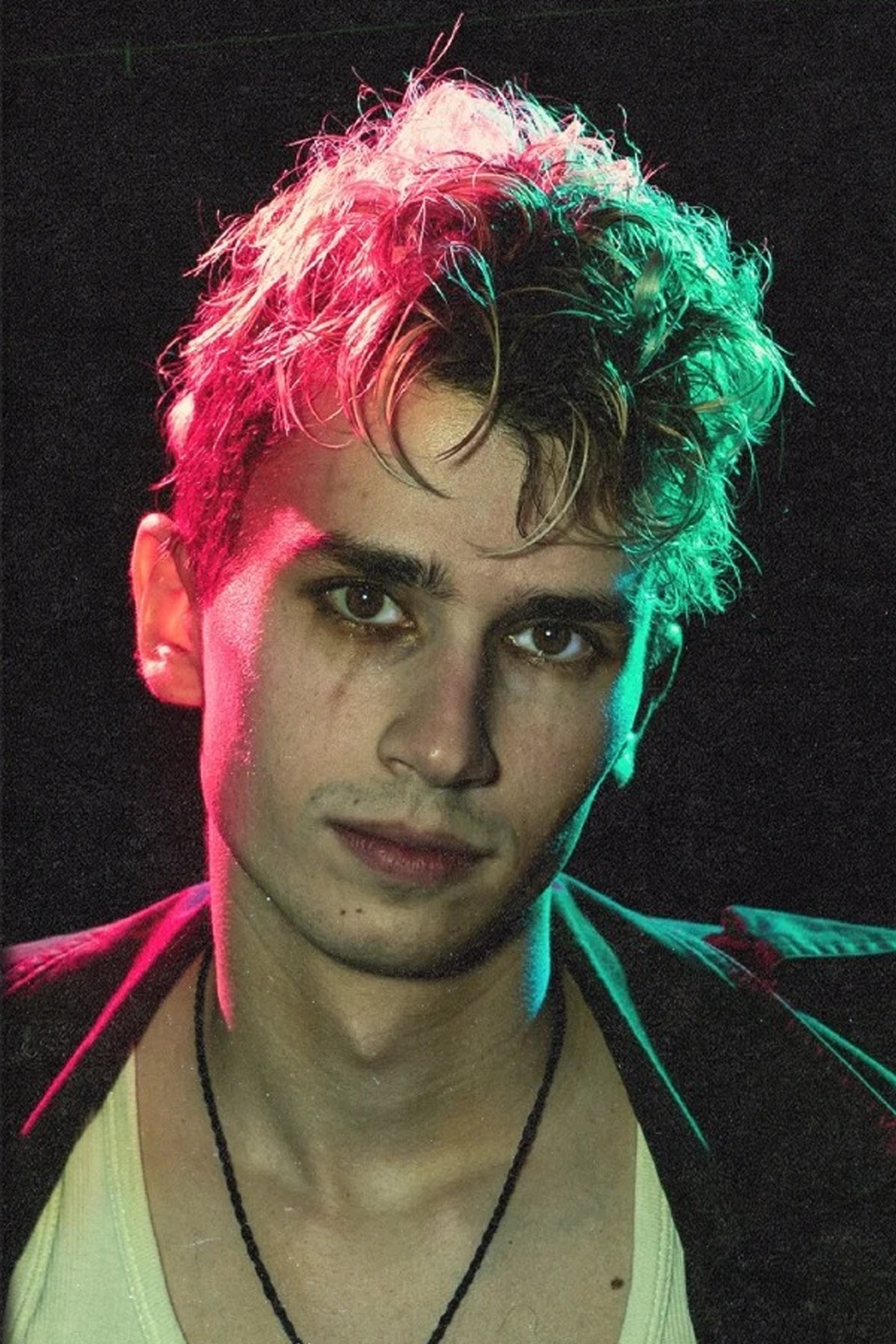 Tomás Del Porto backdrop