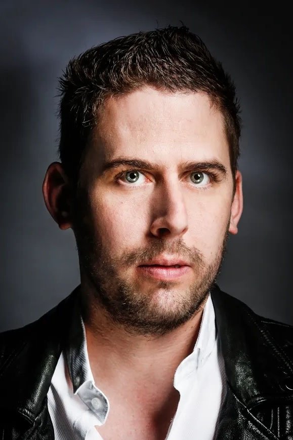 Bertrand Saillen backdrop