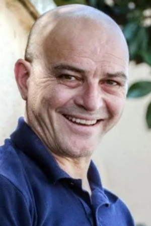 Hakim Amokrane backdrop