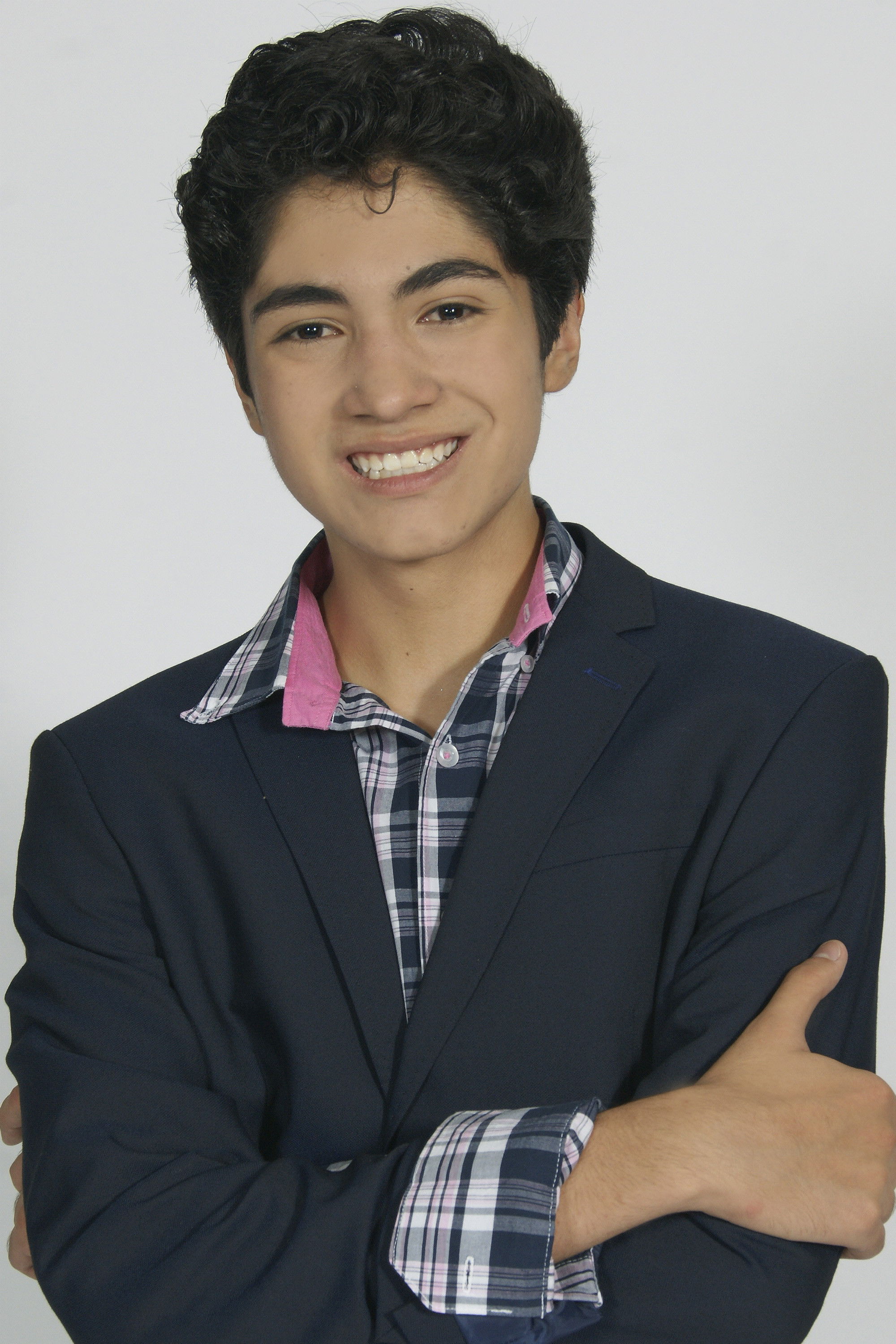 Emiliano Fraga backdrop