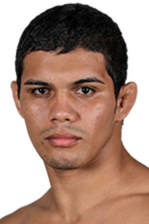 Maycon Silvan backdrop