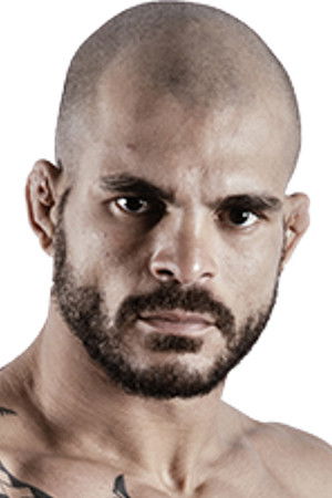 Denis Silva backdrop