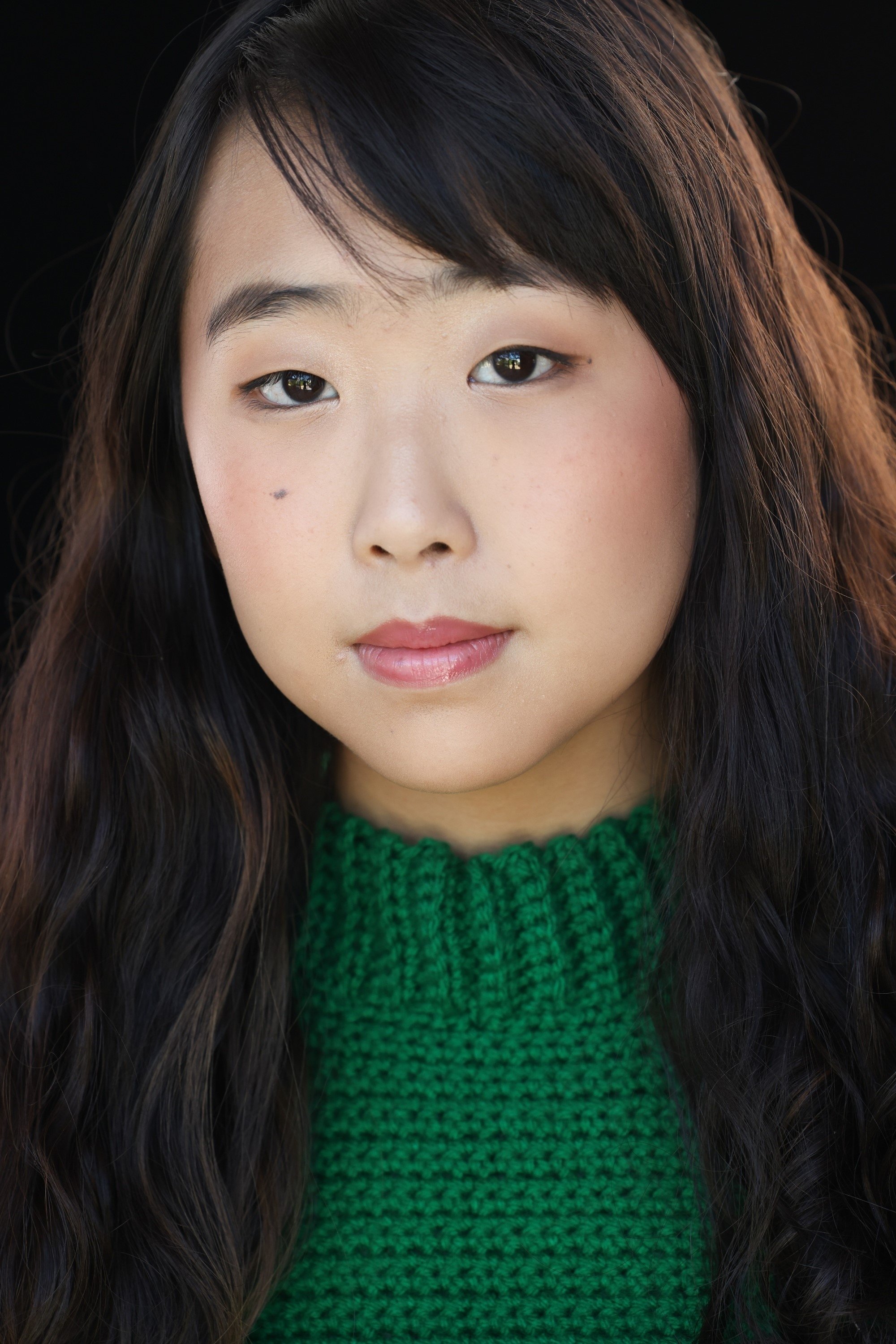 Hailey Soomin Lee backdrop