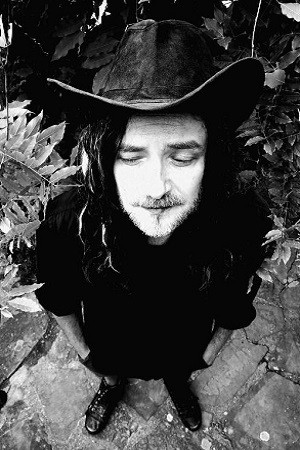 Alessio Colosi backdrop