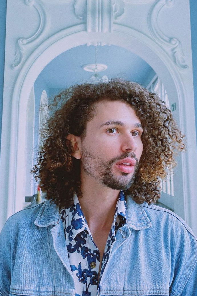 Reinaldo Montalvão backdrop