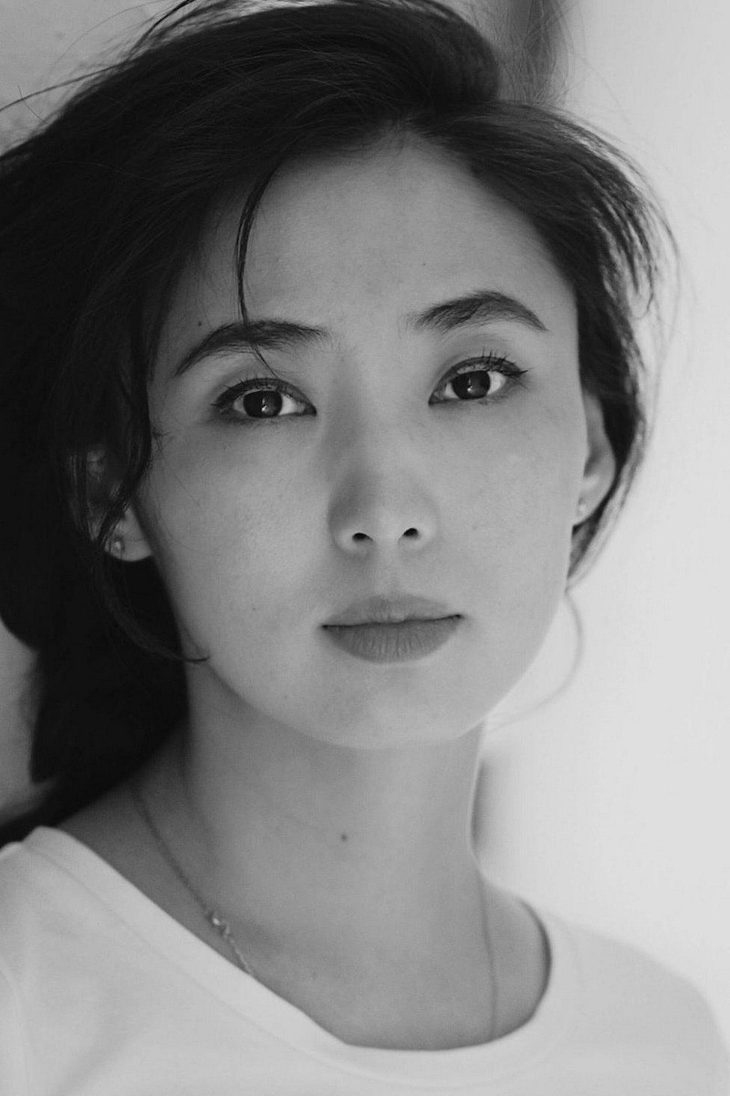 Tamara Obutova backdrop