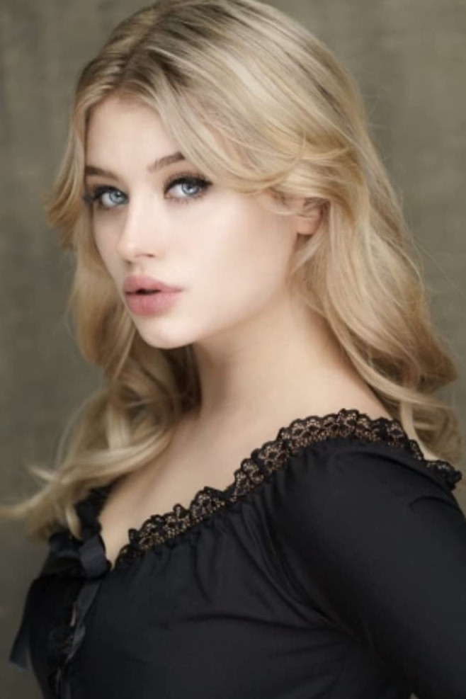 Ava Westcott backdrop