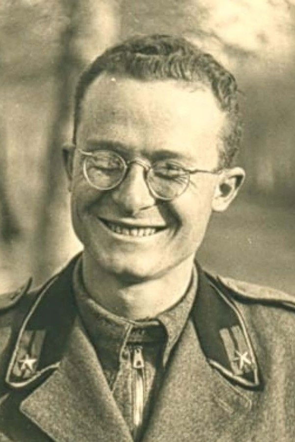 Elia Marcelli backdrop