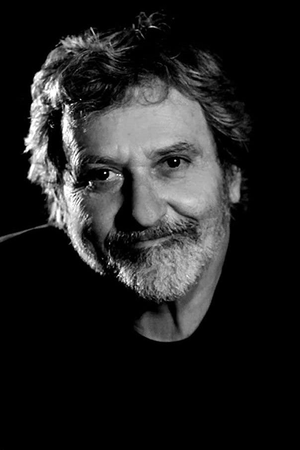 Emanuel Macedo backdrop