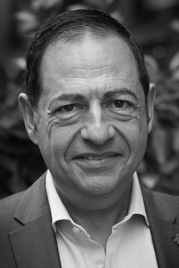 Jean-Luc Roméro-Michel backdrop