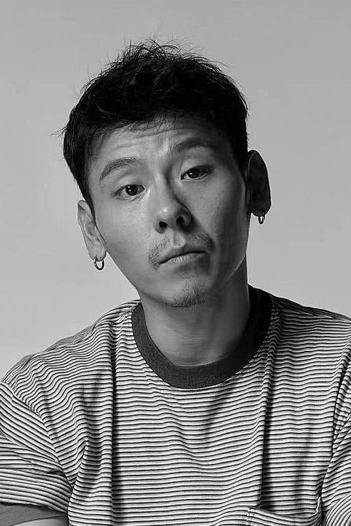 Jiang Qiming backdrop