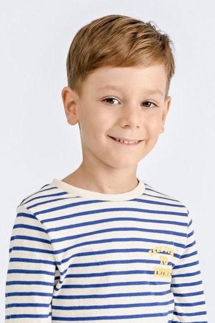 Andrei Voicu backdrop