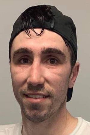 Mikael Zewski backdrop