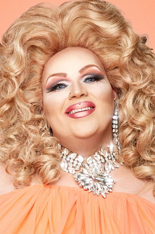 Lova Ladiva backdrop