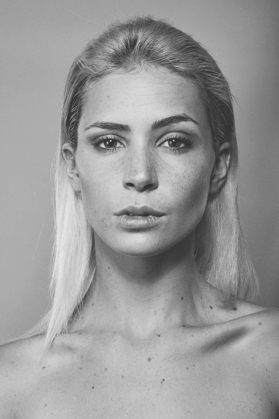 Laura Lafrate backdrop