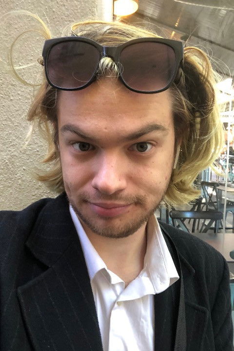 Justine Tristan Dartois backdrop