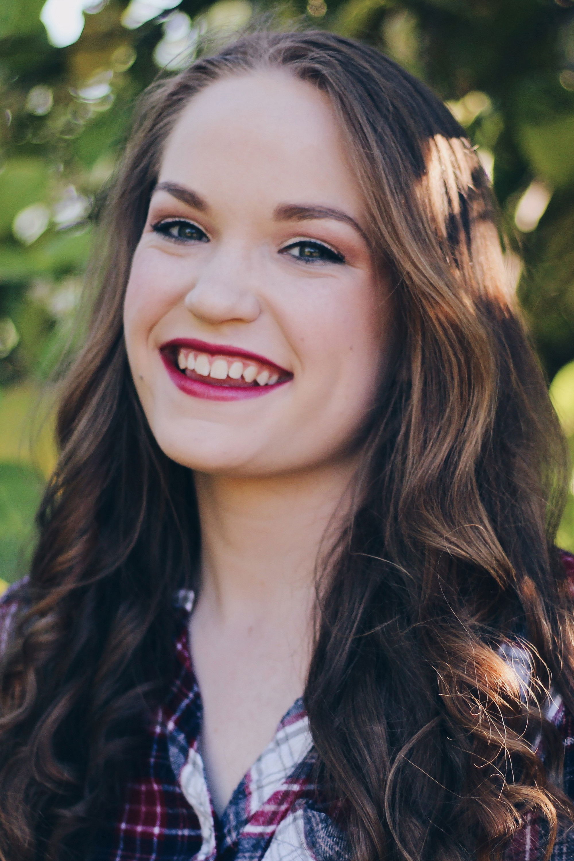 Hannah Hutchison backdrop