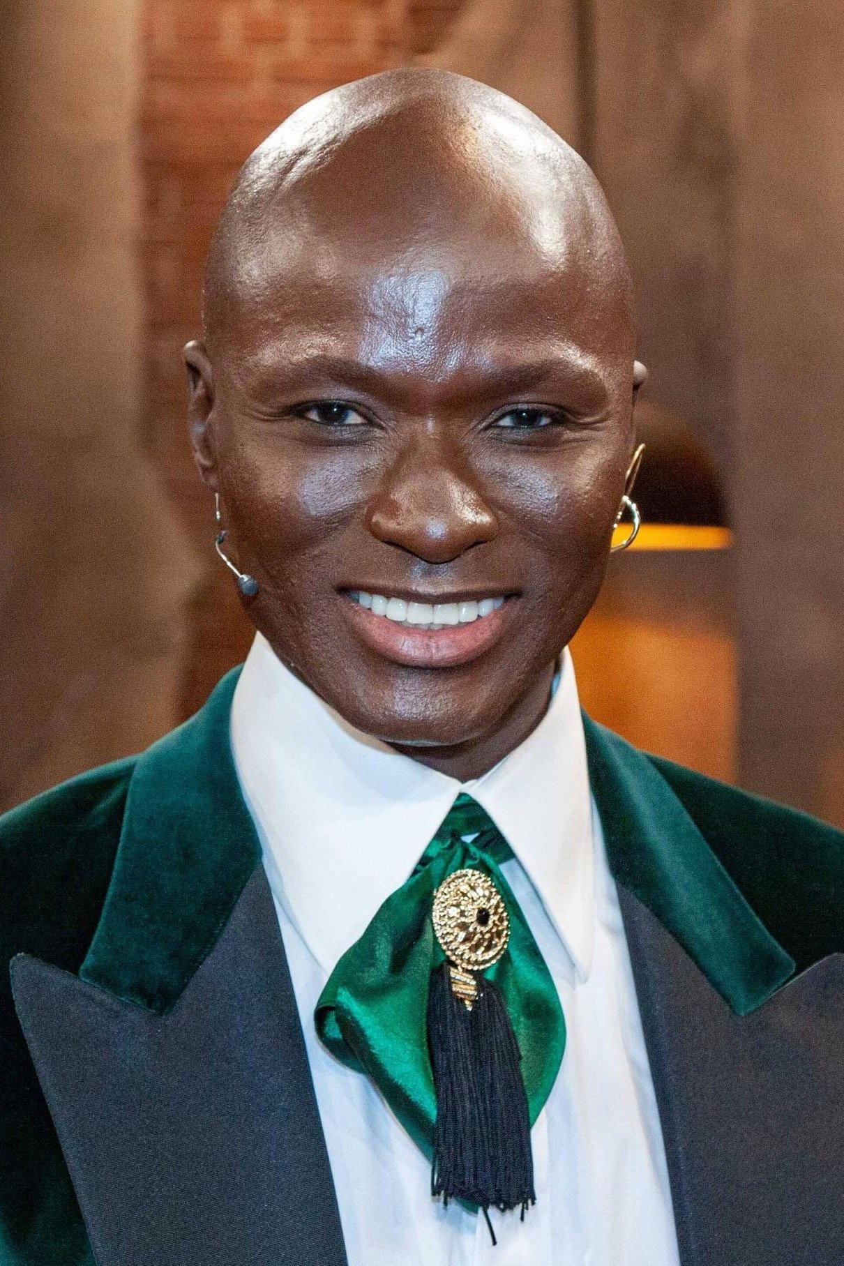 Papis Loveday backdrop