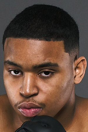 Kenzo Soares backdrop