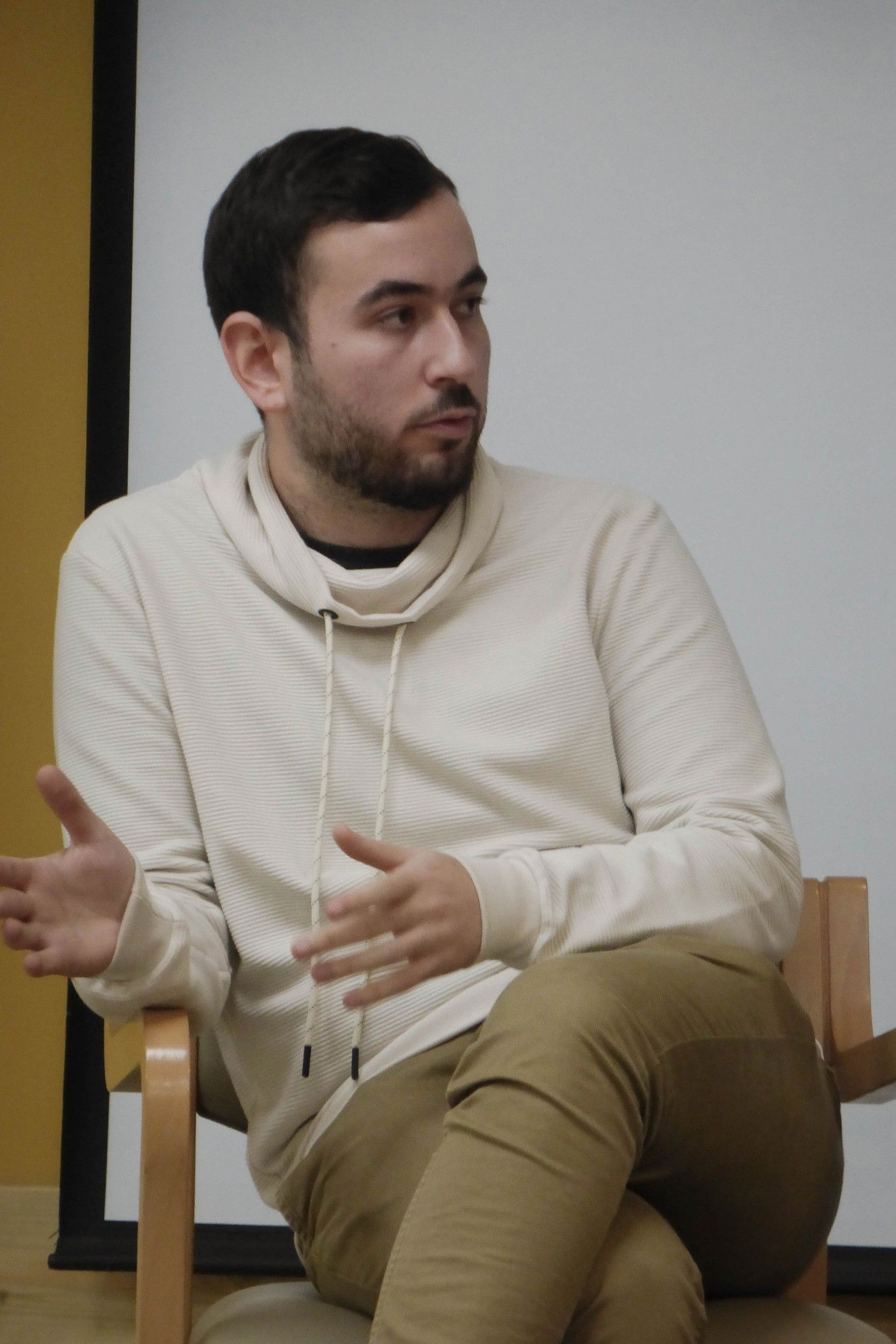 Omer Afriat backdrop