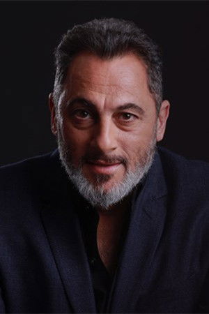 Ronen Shemi backdrop