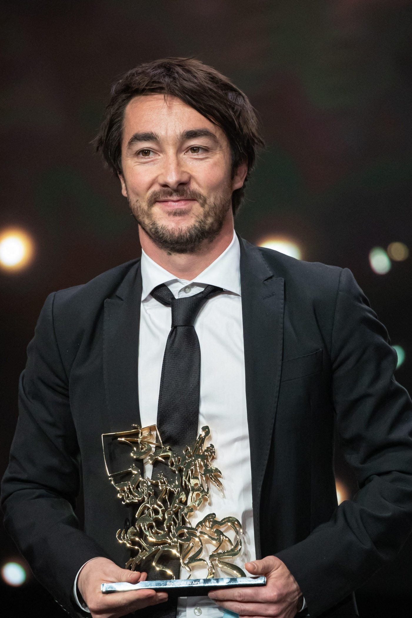 Mark Savurell backdrop