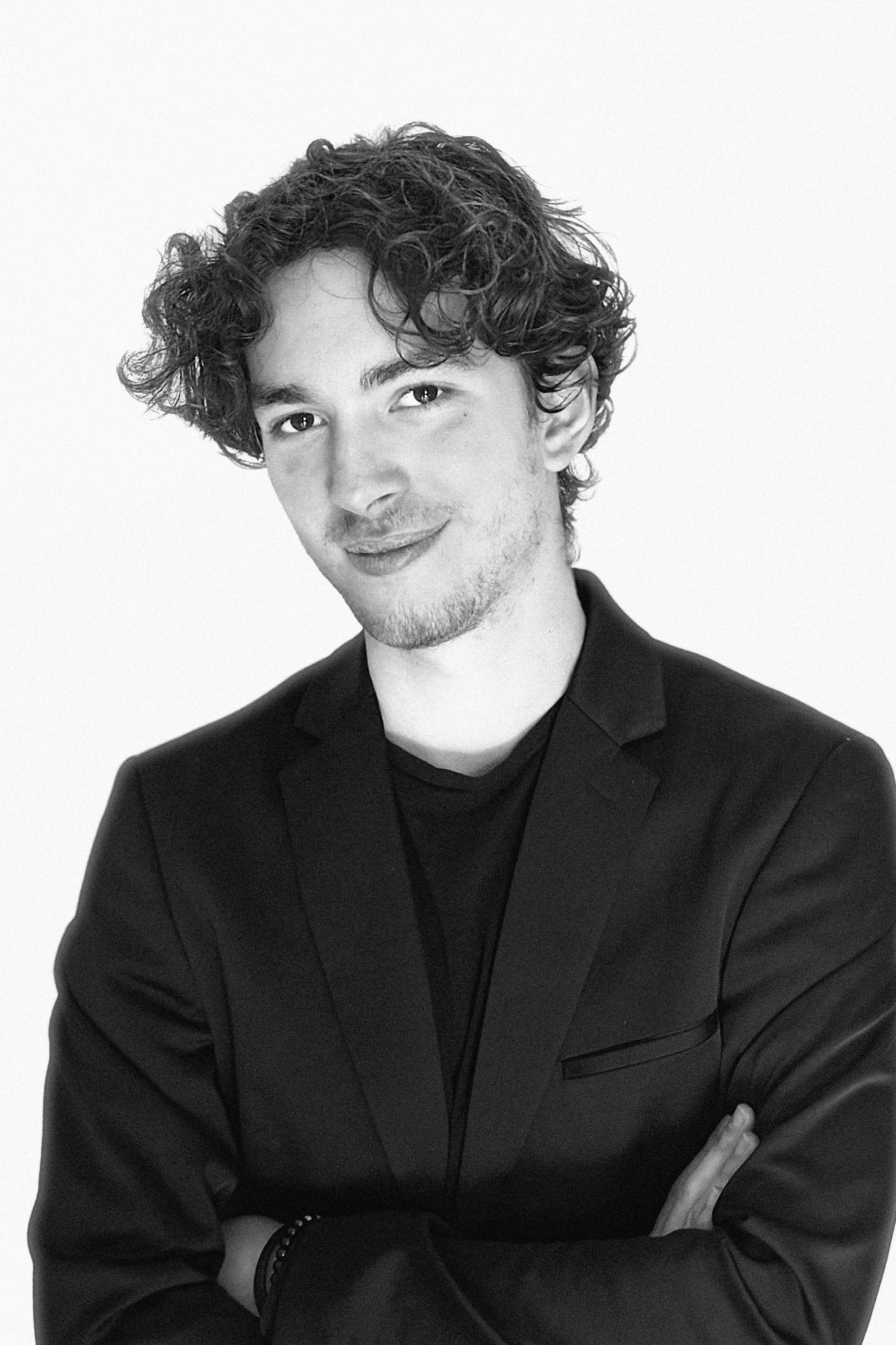 Gautier Bartoli backdrop