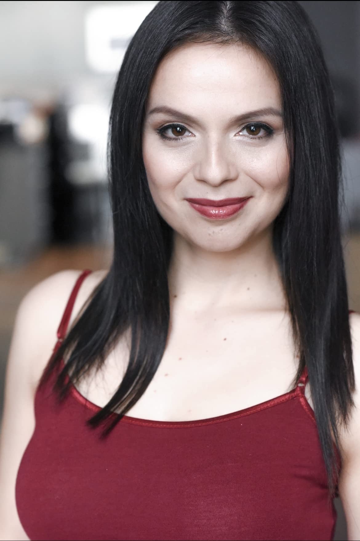 Andrea Leguizamon backdrop