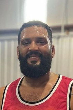 Demoreo Dennis backdrop