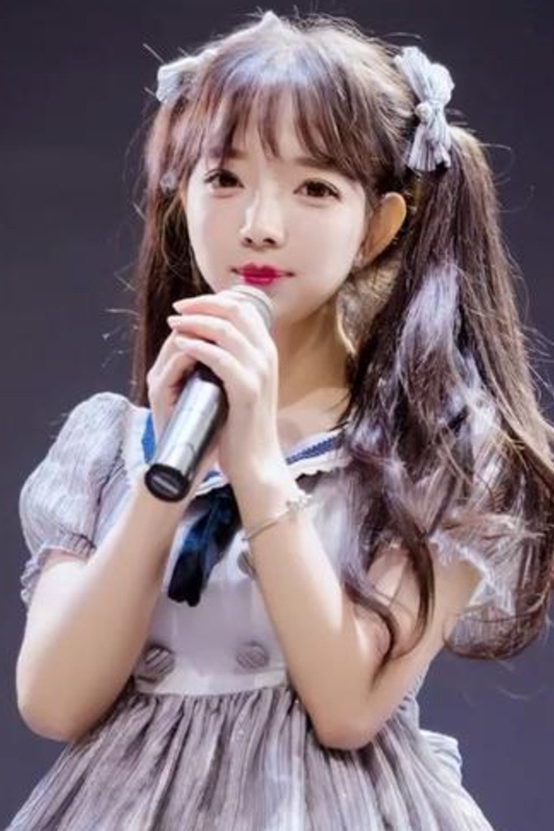 Wang Yimeng backdrop