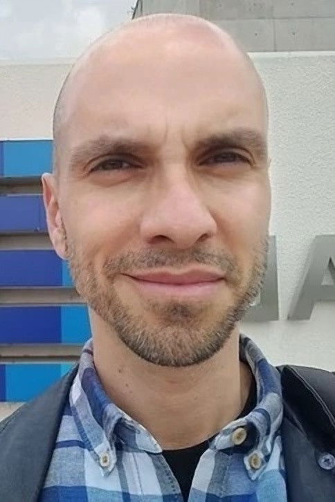 Sérgio Calvinho backdrop