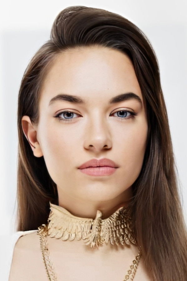 Eylül Tumbar backdrop