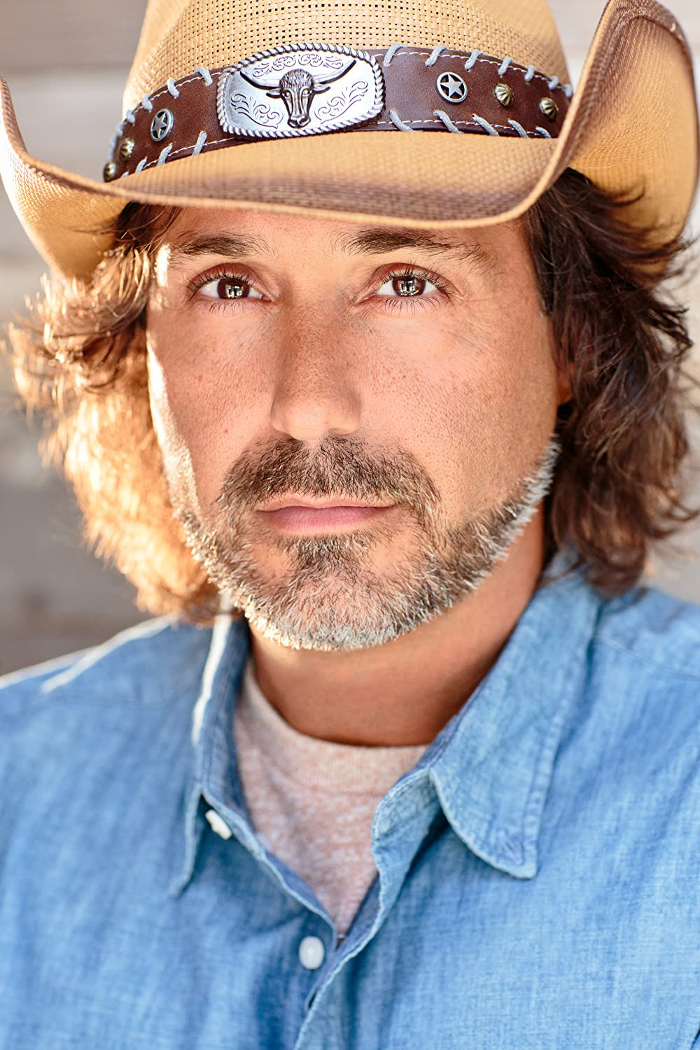 Theo Tziotzios backdrop